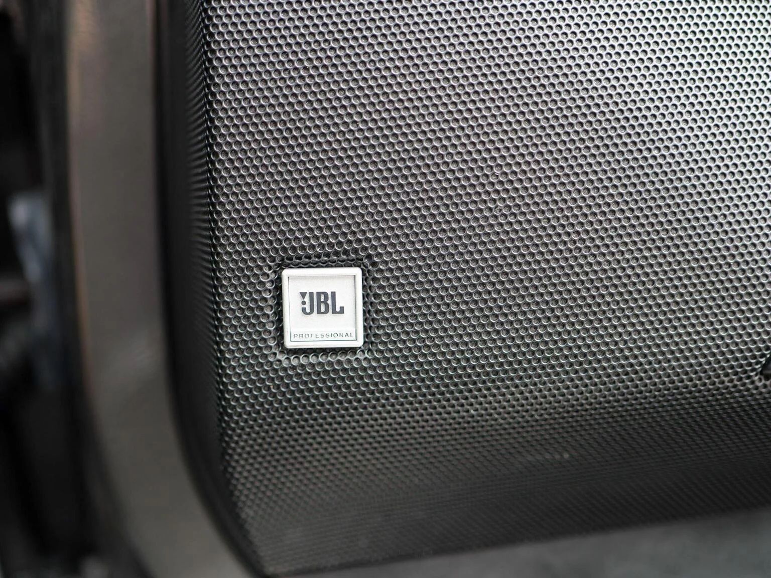 Ferrari 296 GTB #0368 – JBL speaker grille