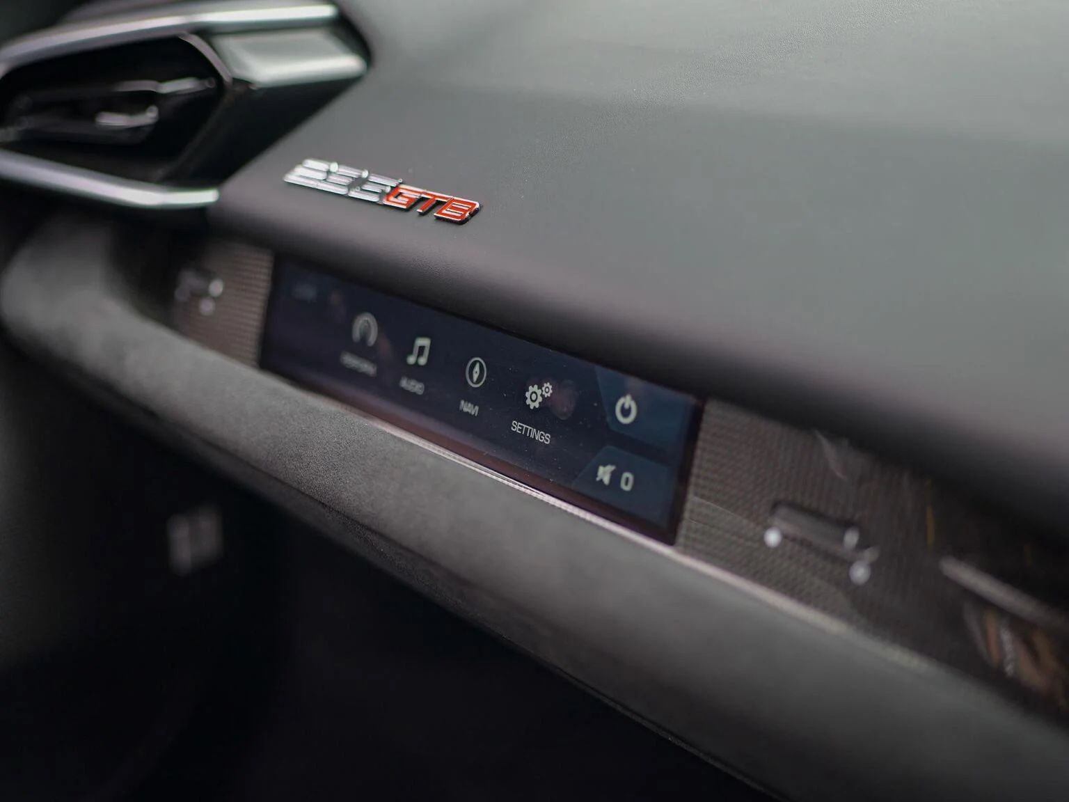 Ferrari 296 GTB #0368 – Passenger display