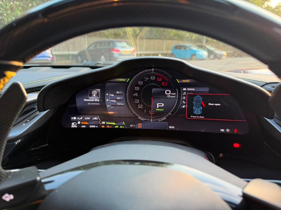 Ferrari SF90 Stradale #0807 – Instrument cluster