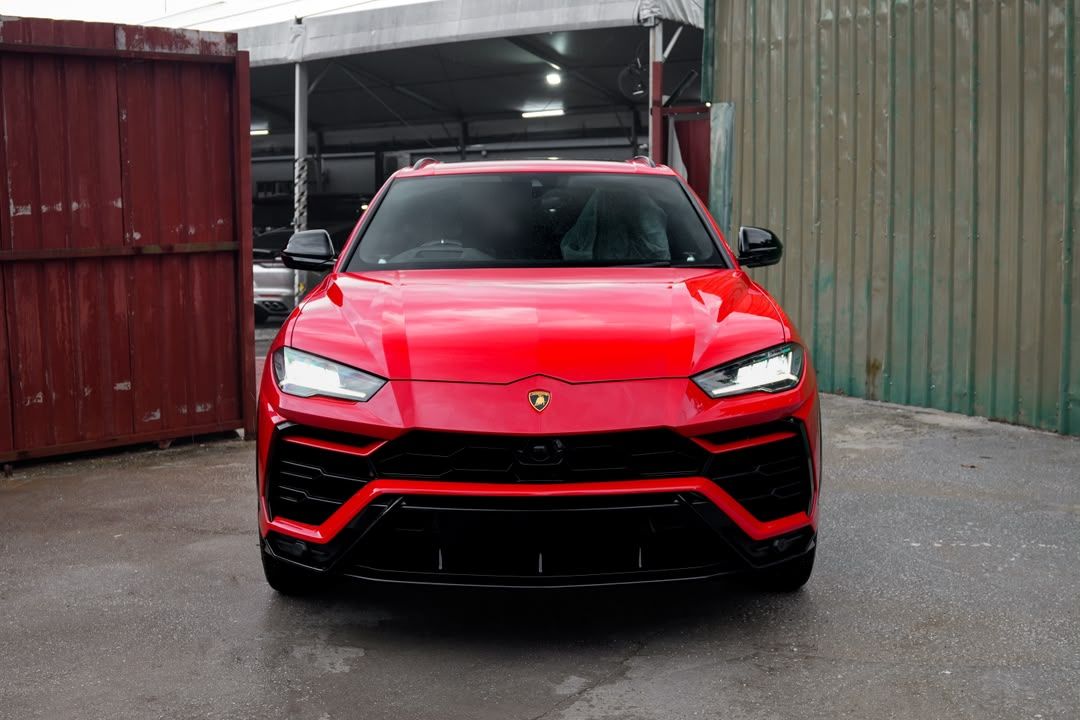 Lamborghini Urus #2105 – Front