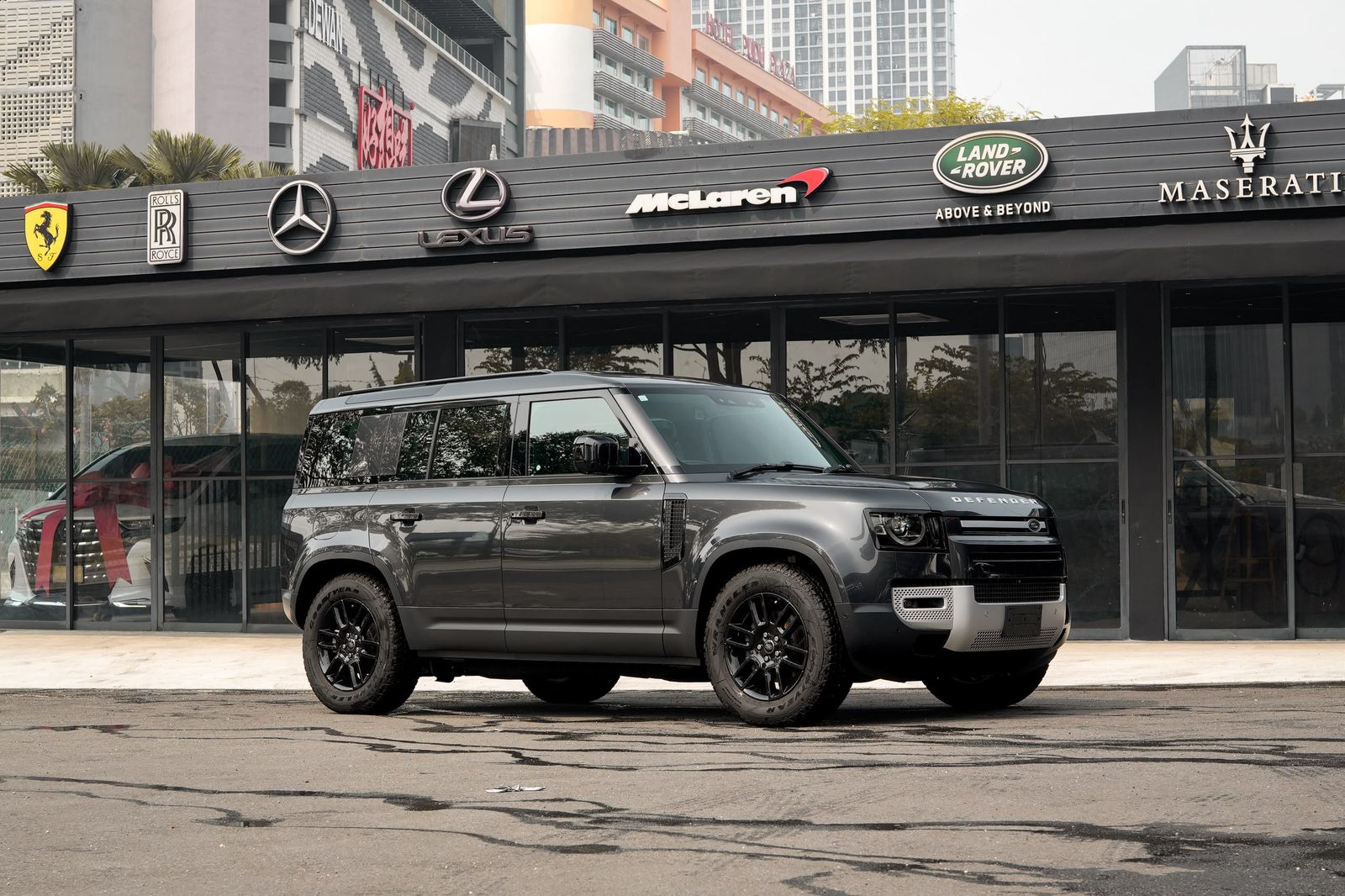 Land Rover Defender 110 S P300 #7262