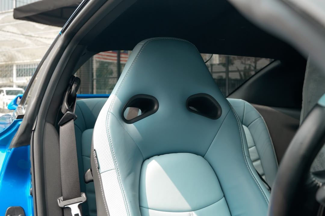 Nissan GT-R R35 Premium Edition #0142 – Seat