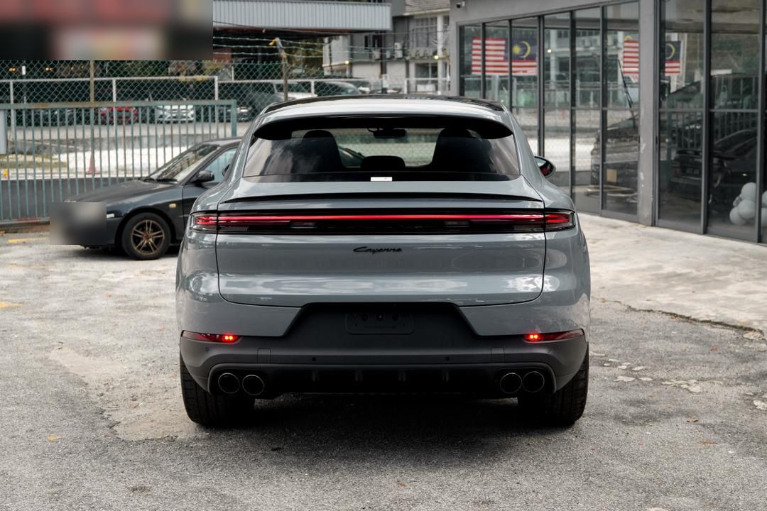 Porsche Cayenne Coupe #8877 – Rear