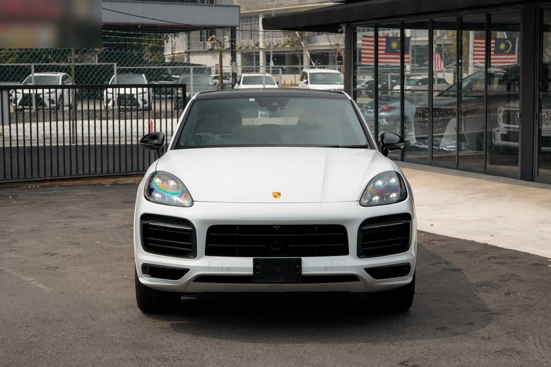 Porsche Cayenne Coupe GTS #6541 – Front