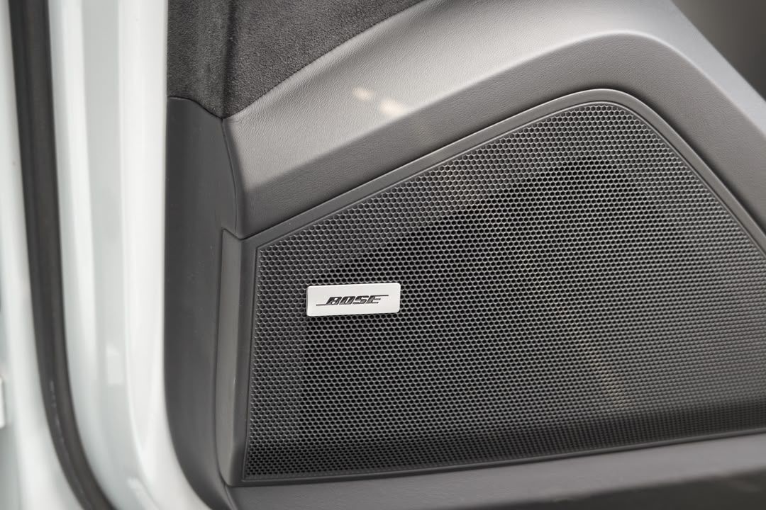 Porsche Cayenne Coupe GTS #6541 – BOSE speaker