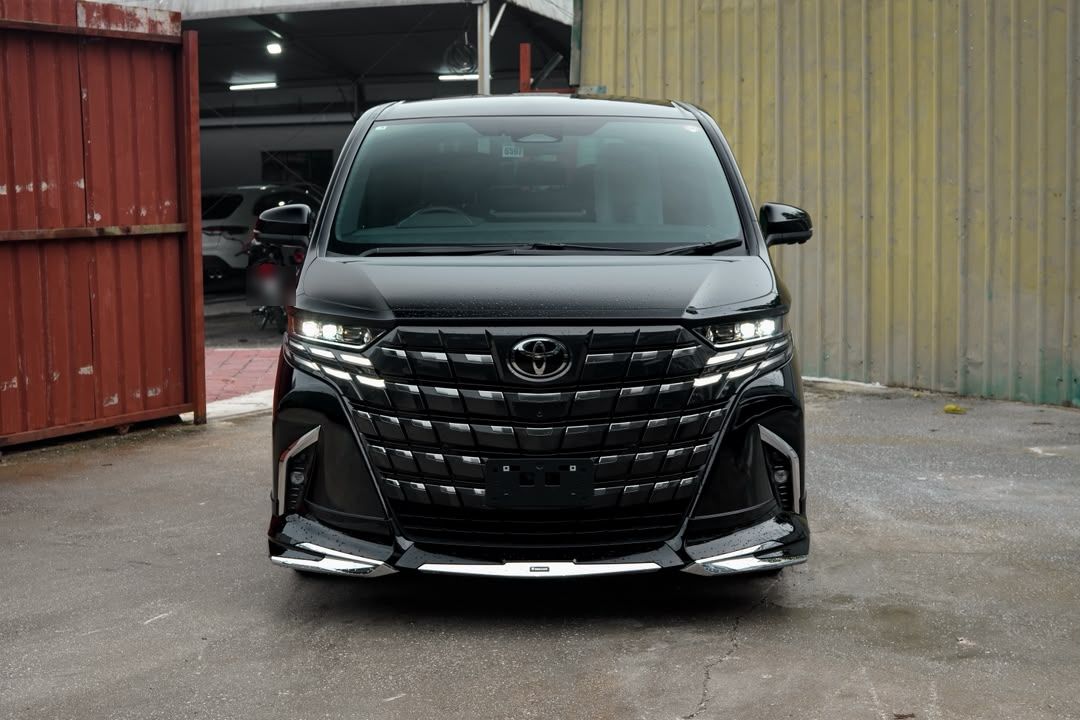 Toyota Alphard Z #6597 – Front