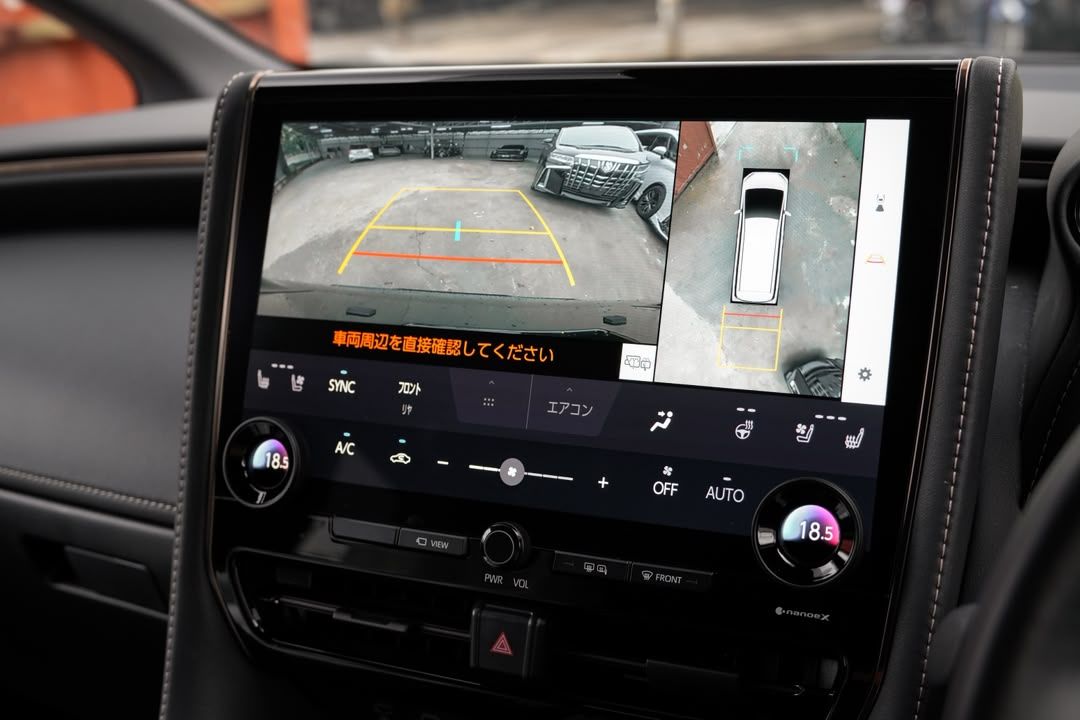 Toyota Alphard Z #6597 – Camera screen